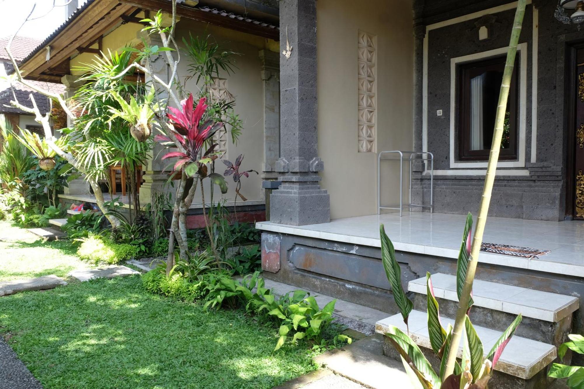 Suastika Guest House Ubud Exterior foto